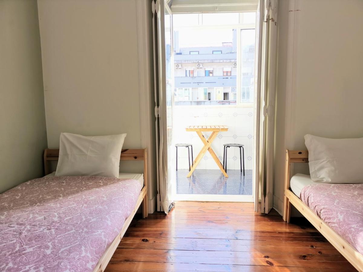 Tradicional Portuguese Apartment Lisbon Exterior photo