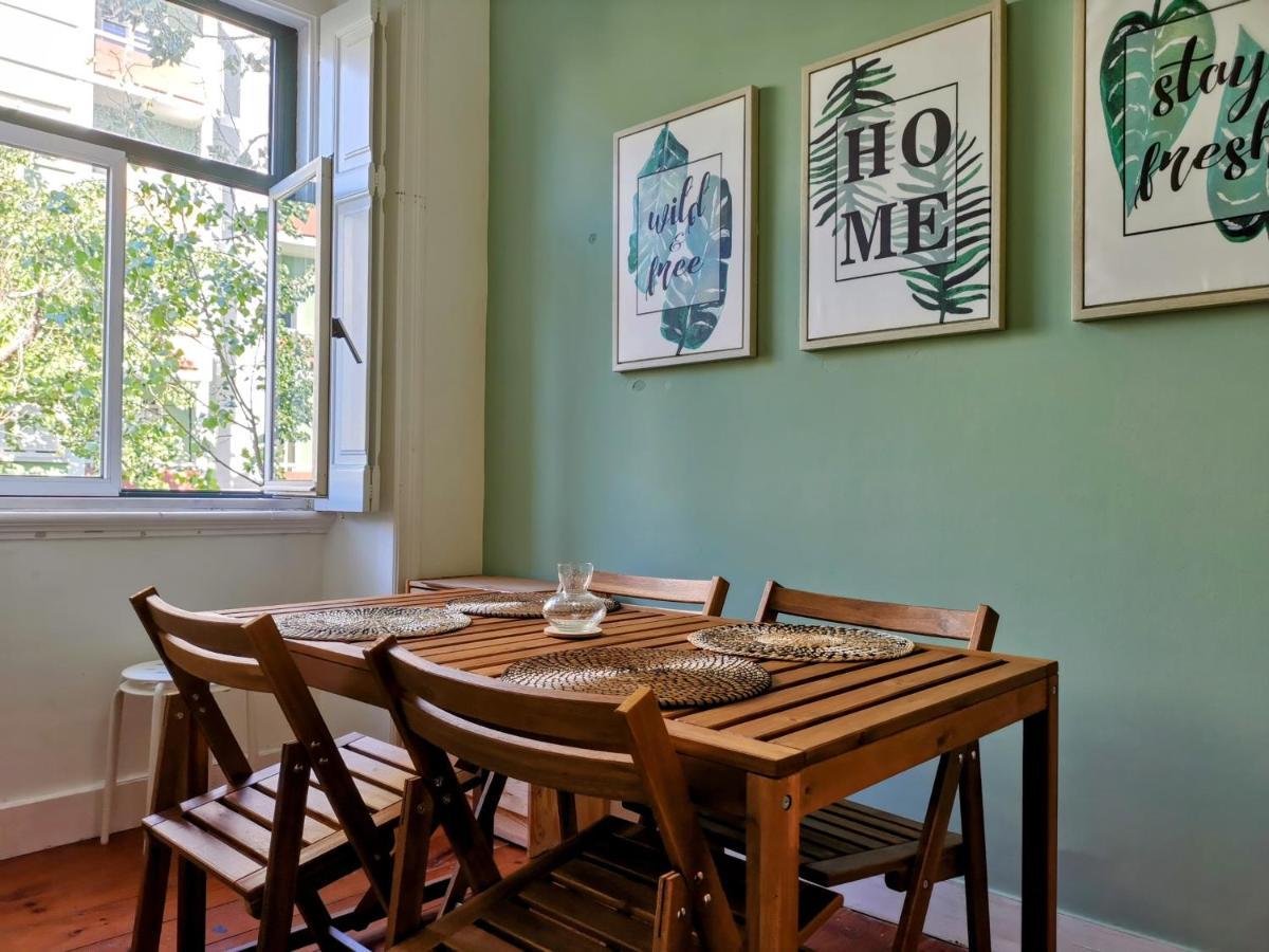 Tradicional Portuguese Apartment Lisbon Exterior photo